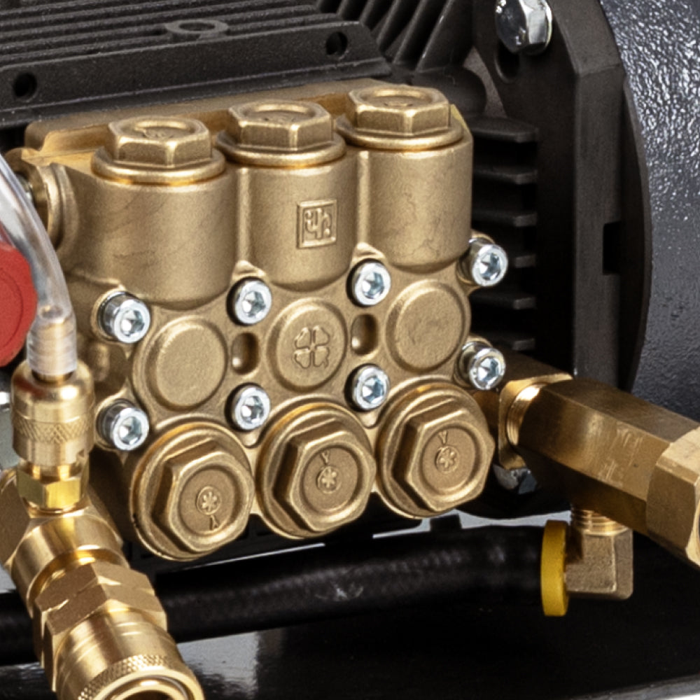 2000PSI 3.5GPM 5HP Electric Pressure Washer with Triplex Pump - WJ2050FG